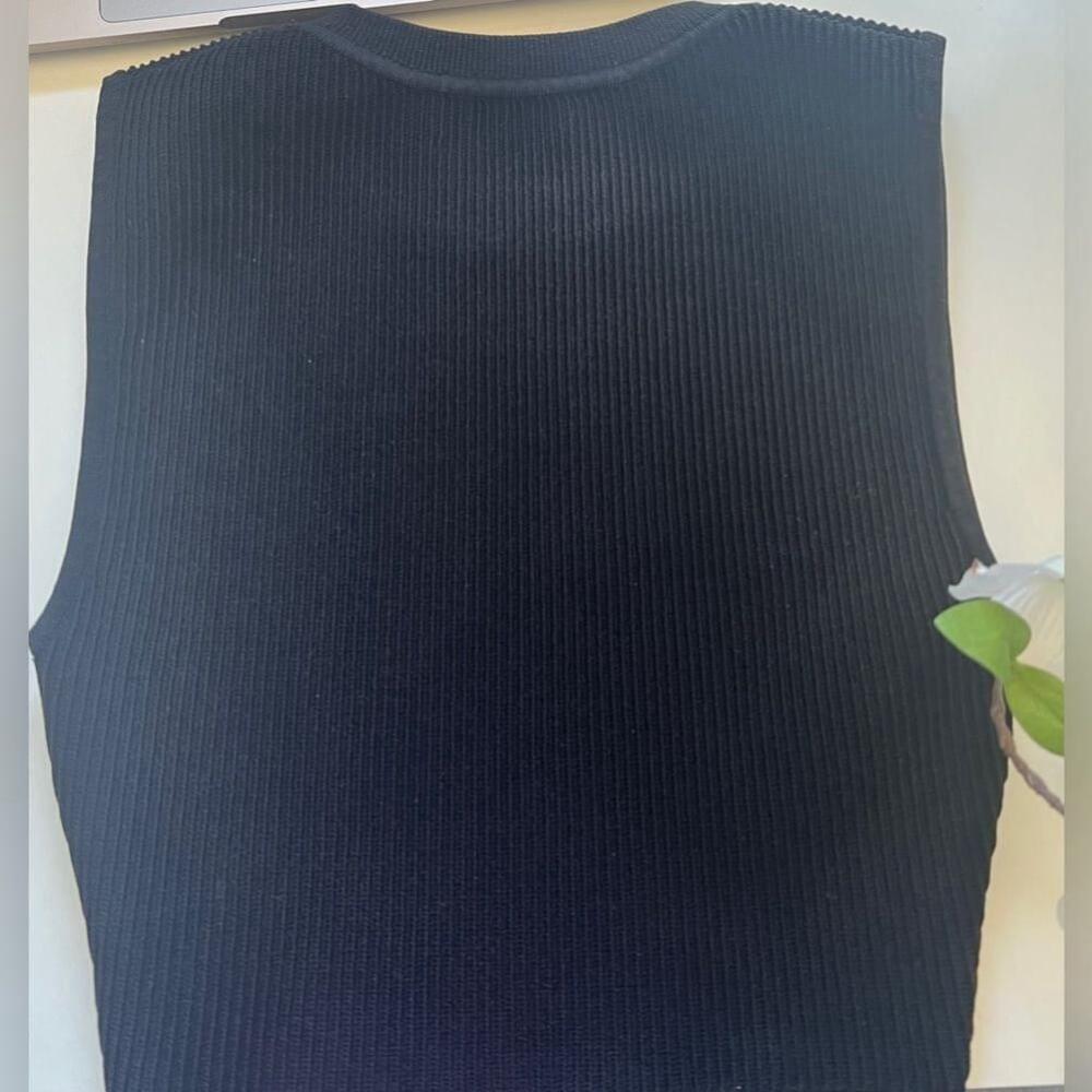 Aritzia Babaton Sculpt Knit Muscle Cropped Tank-(Cropped ribbed muscle tank- XS) - Picture 6 of 9